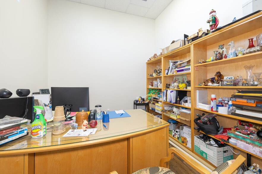 More Photos Of 4395 Business Dr, Cameron Park Self Storage For Sale