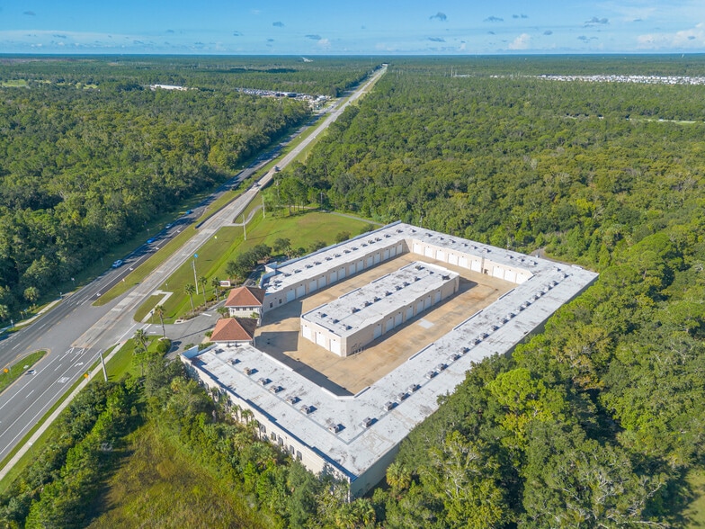 More Photos Of 3088 W International Speedway Blvd, Daytona Beach Self Storage For Sale