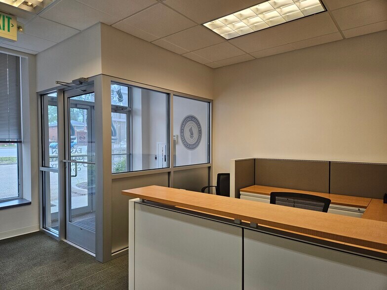 More Photos Of 4525 Sunset Blvd, Steubenville Storefront Retail Office For Lease