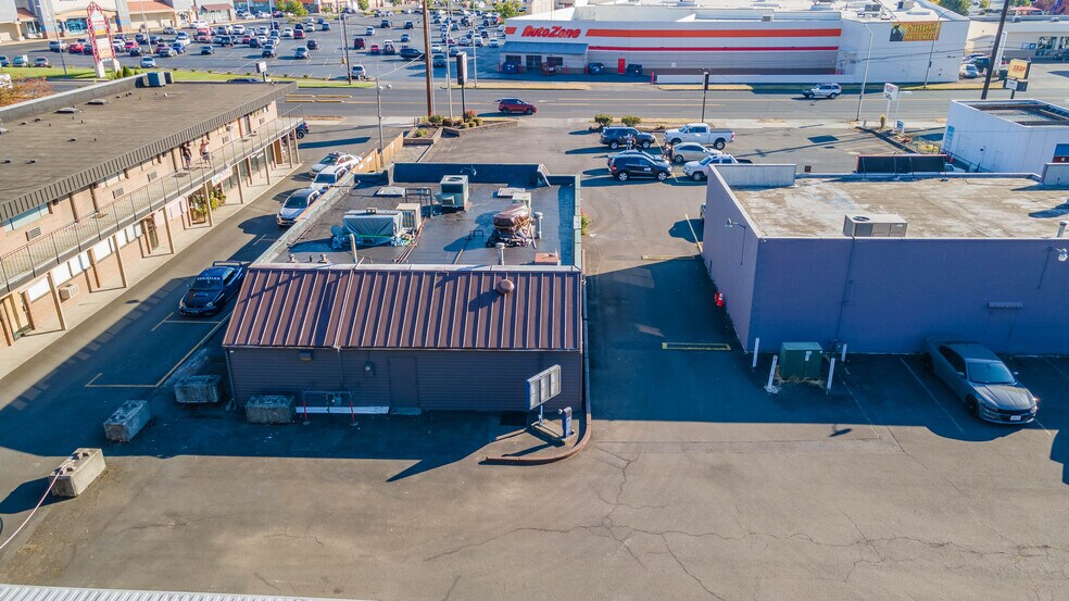 More Photos Of 1304 Ocean Beach Hwy, Longview Storefront Retail Office For Sale