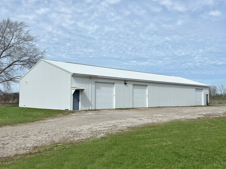 More Photos Of 2505 Avonia Rd, Fairview Industrial For Sale