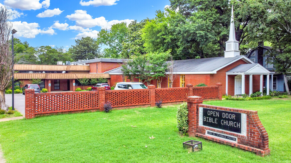 Primary Photo Of 1792 N Parkway, Memphis Religious Facility For Sale