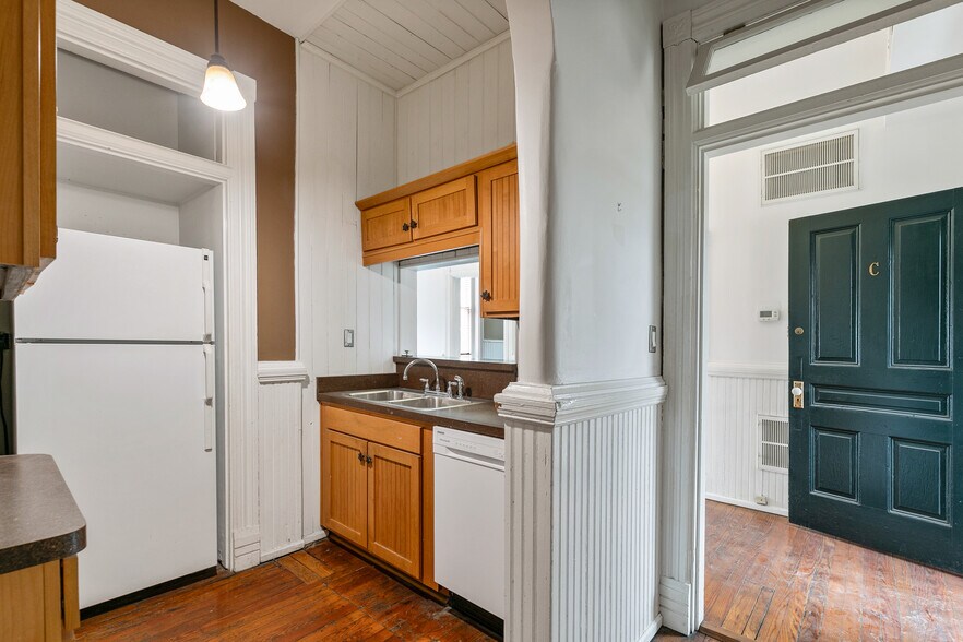 More Photos Of 2200 E Grace St, Richmond Apartments For Sale