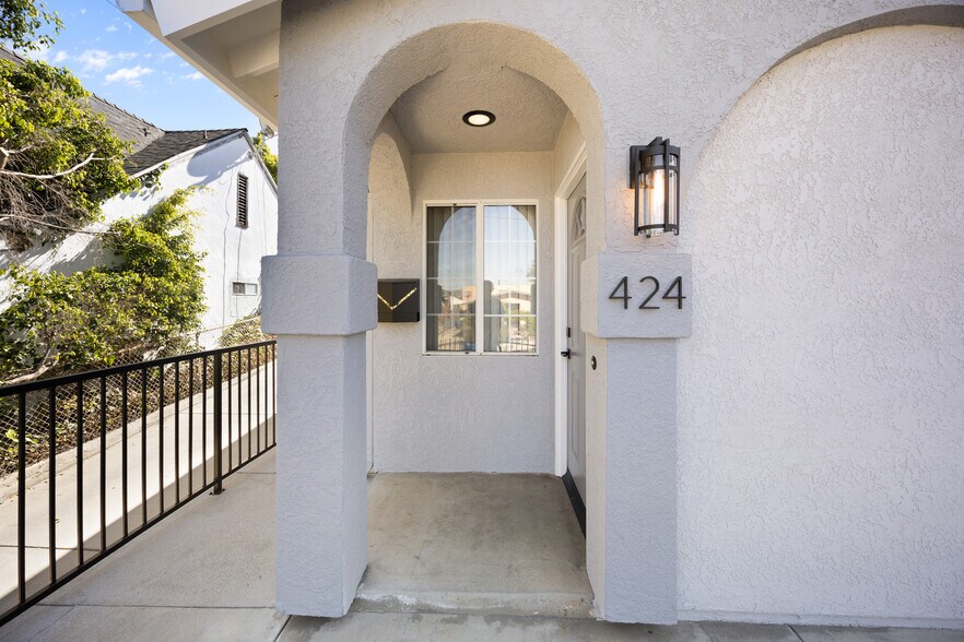 More Photos Of 422 Parkman Ave, Los Angeles Apartments For Sale