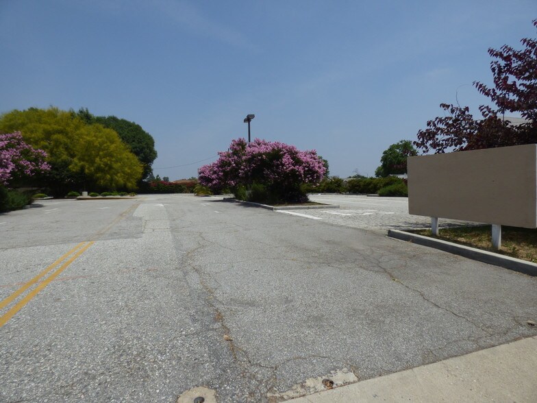 More Photos Of 8614 Valley Blvd, Rosemead Light Distribution For Sale