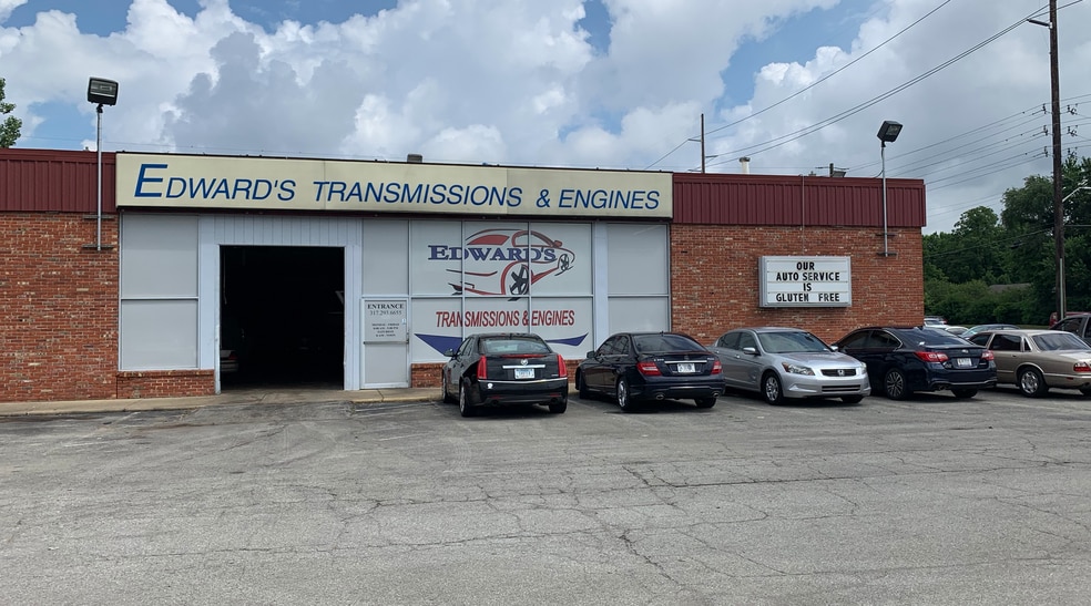 More Photos Of 7440-7450 Michigan Rd, Indianapolis Showroom For Lease