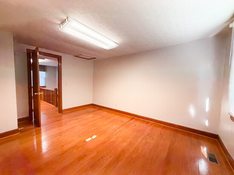 More Photos Of 2292 Lynch Mill Rd, Altavista Office For Lease