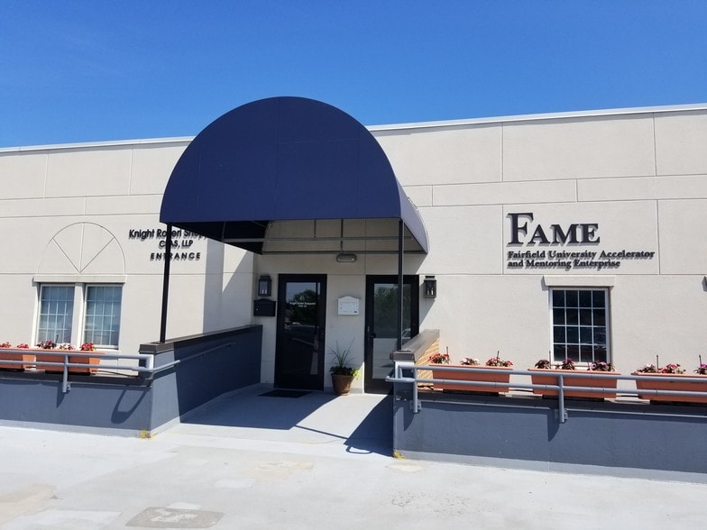 More Photos Of 1499 Post Rd, Fairfield Storefront For Lease