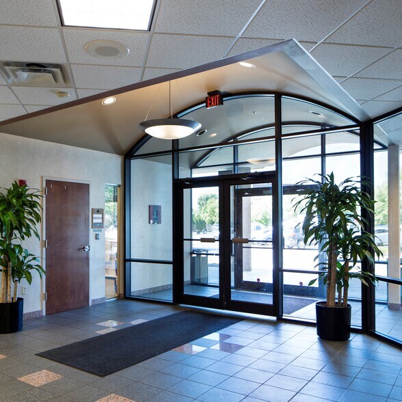 More Photos Of 12980 Metcalf Ave, Overland Park Unknown For Lease