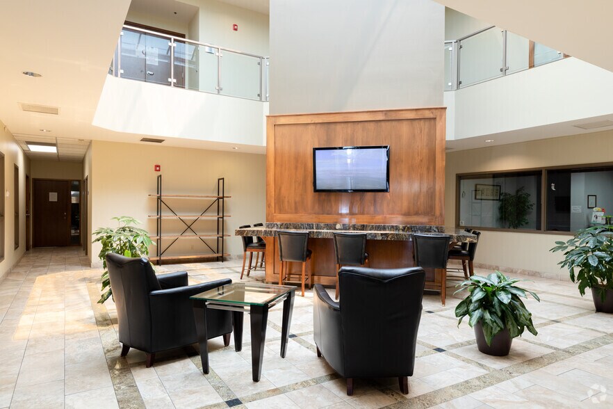 More Photos Of 4444 S 700 E, Salt Lake City Unknown For Lease