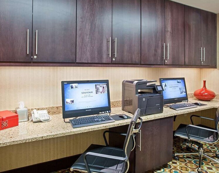 More Photos Of 101 Sodrac Dr, North Sioux City Hotel For Sale