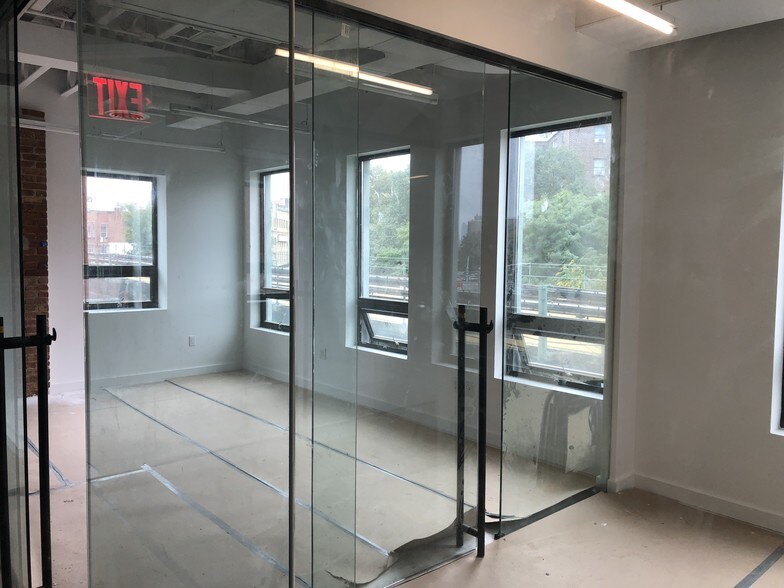 More Photos Of 839 Broadway, Brooklyn Freestanding For Lease