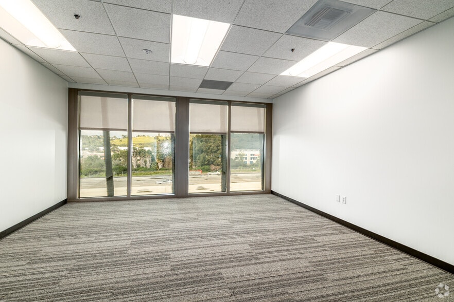 More Photos Of 27101-27201 Puerta Real, Mission Viejo Unknown For Lease