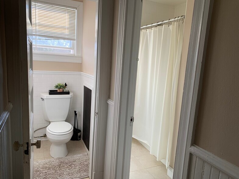 More Photos Of 253 Sea Cliff Ave, Sea Cliff Storefront Retail Residential For Sale