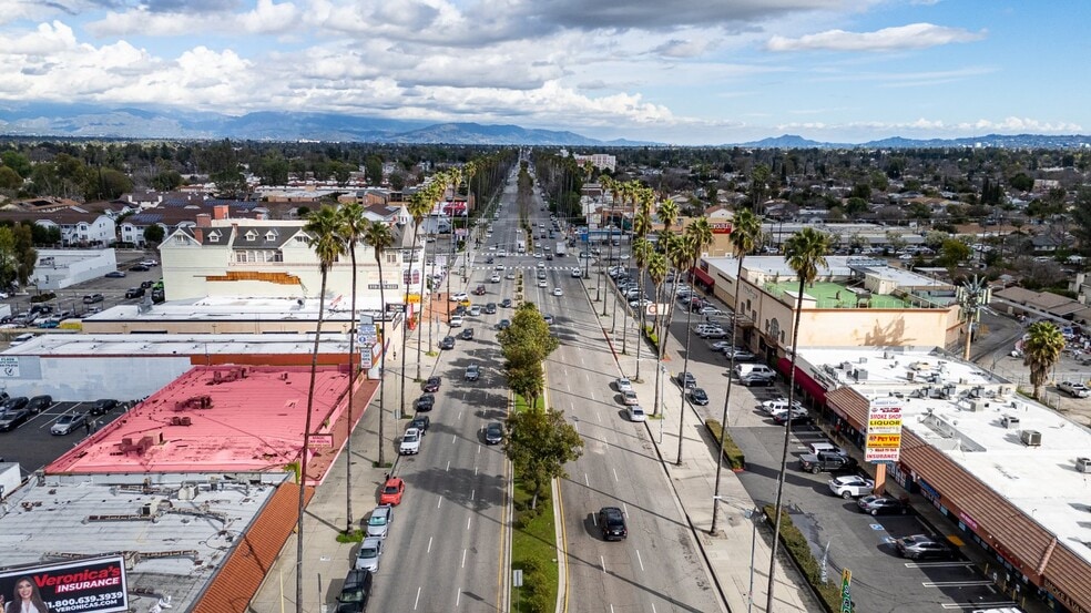 More Photos Of 19739-19749 Sherman Way, Canoga Park Storefront For Sale