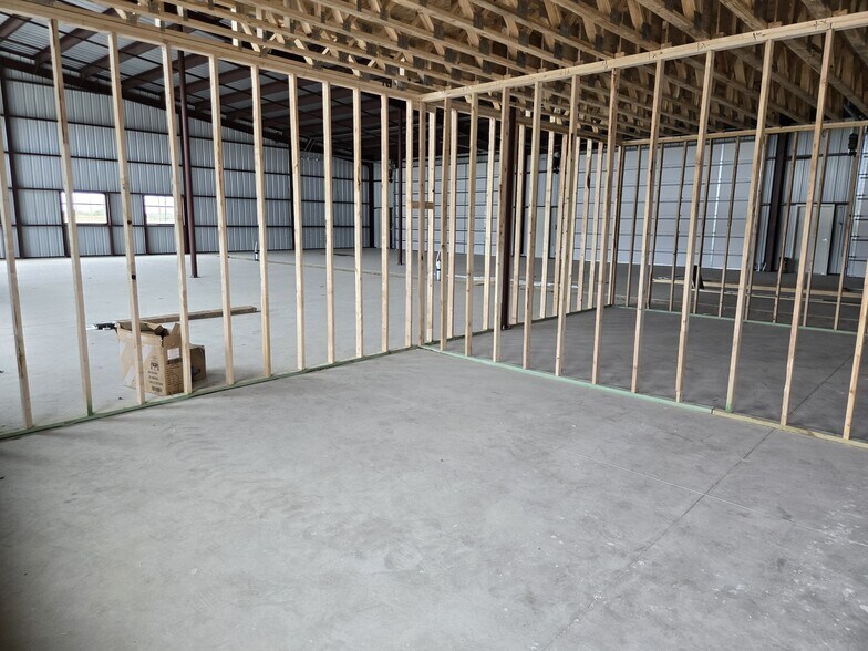 More Photos Of 7321 State 171 Hwy, Godley Light Manufacturing For Lease