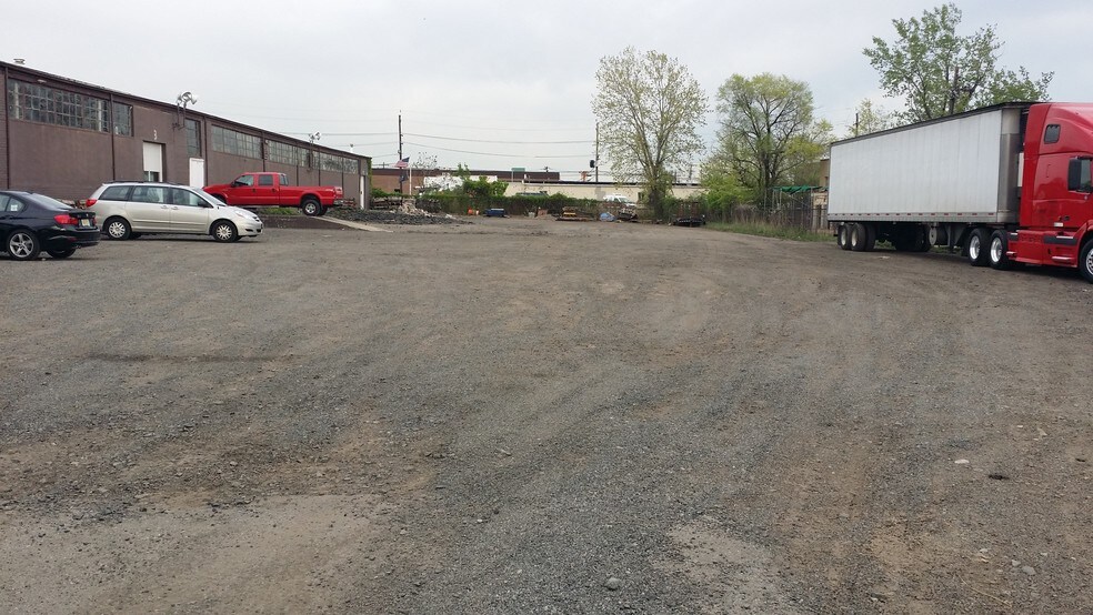 More Photos Of 210 S Newman St, Hackensack Manufacturing For Lease