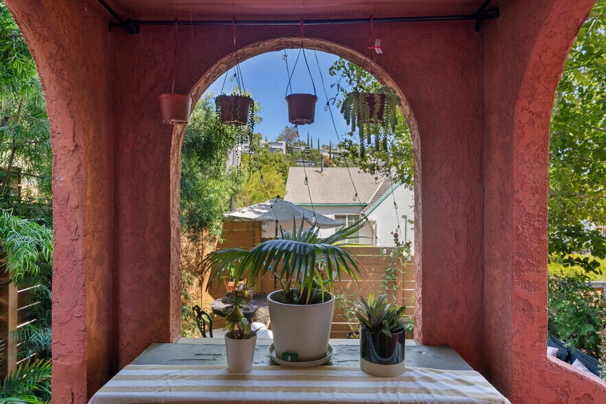 More Photos Of 1501 Westerly Ter, Los Angeles Apartments For Sale