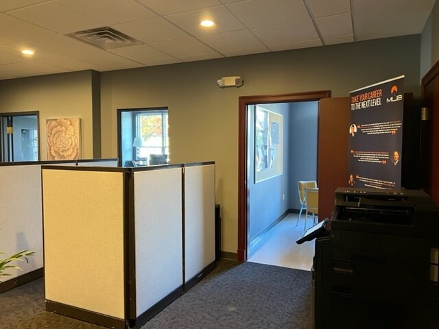 More Photos Of 351 Sparta Ave, Sparta Office For Lease