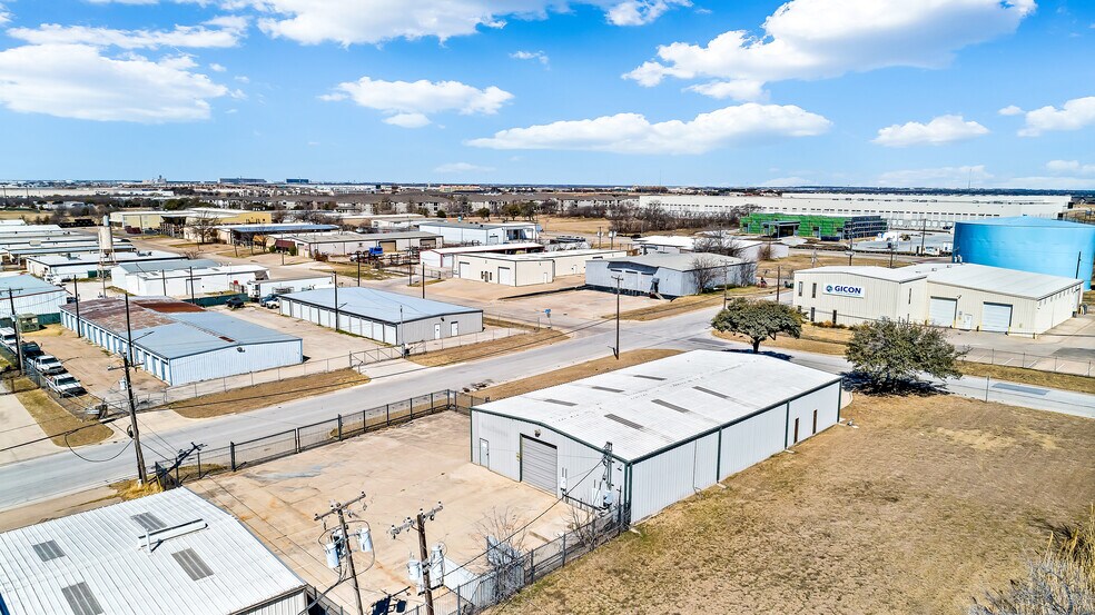 Primary Photo Of 4300 Garland Dr, Haltom City Warehouse For Lease