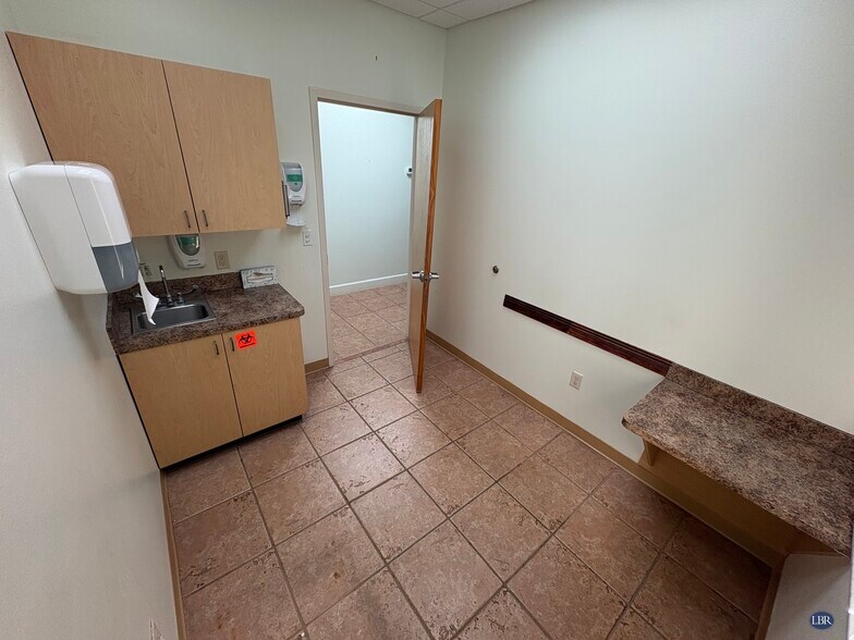 More Photos Of 199 S Wickham Rd, West Melbourne Medical For Lease