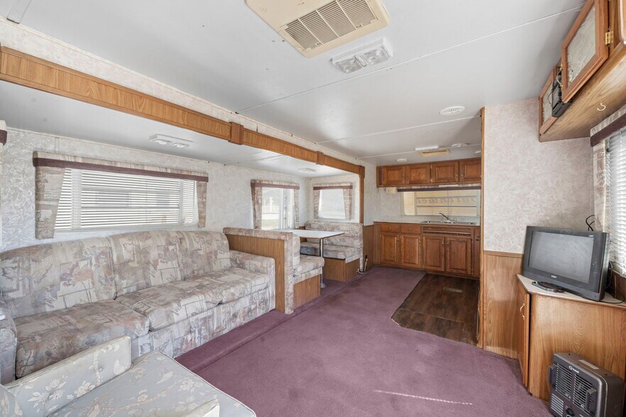 More Photos Of 820 Forest View Dr, Blanco Manufactured Housing Mobile Home Park For Sale