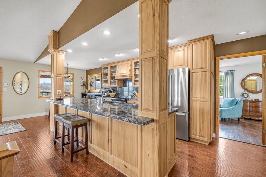 More Photos Of 13 Gott Ln, Salmon Hospitality For Sale