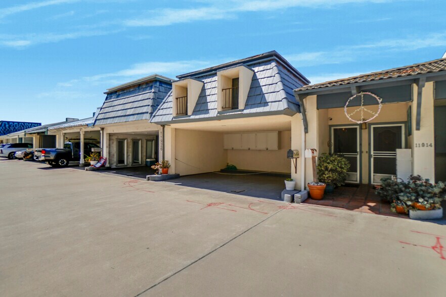 More Photos Of 11914 Beach Club Way, Malibu Multifamily For Sale