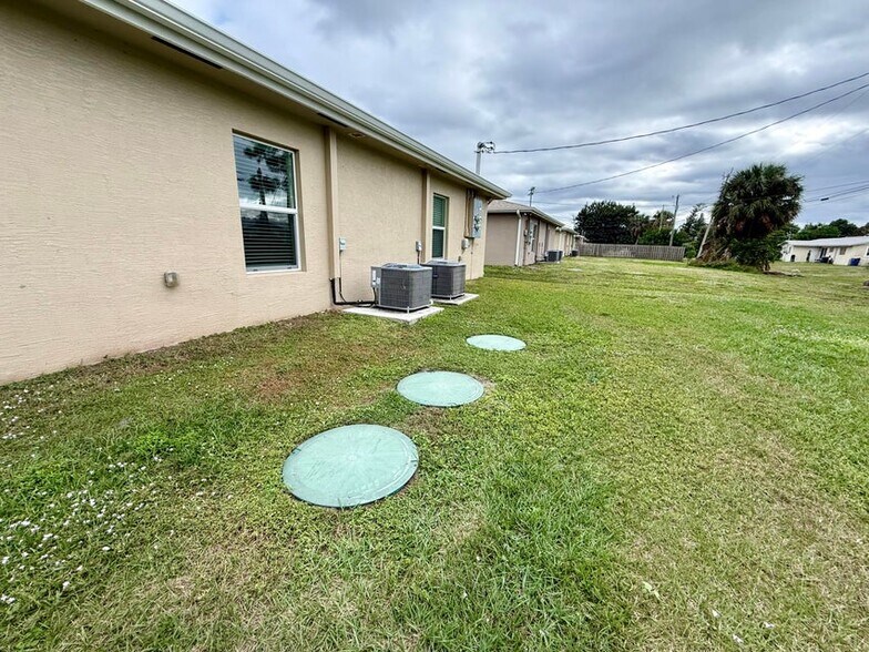 More Photos Of 3531 S 7th St, Fort Pierce Apartments For Sale