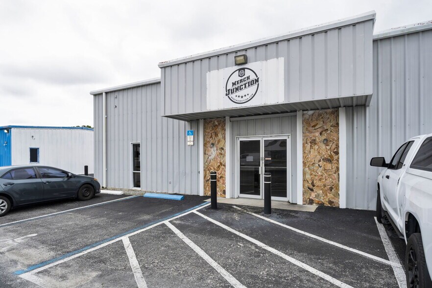 More Photos Of 6581 Seminole Blvd, Seminole Mixed Retail For Sale