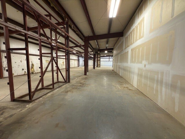 More Photos Of 1600 S Main St, Mcalester Service For Lease