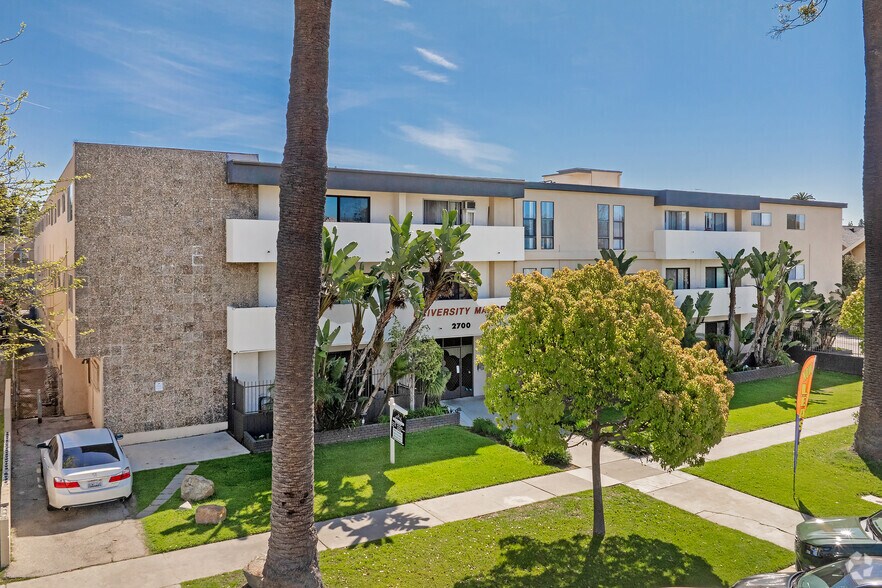 More Photos Of 2700 Ellendale Pl, Los Angeles Apartments For Sale