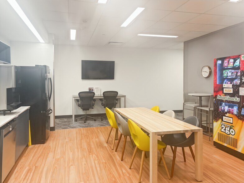 More Photos Of 1790 Hughes Landing Blvd, The Woodlands Coworking Space