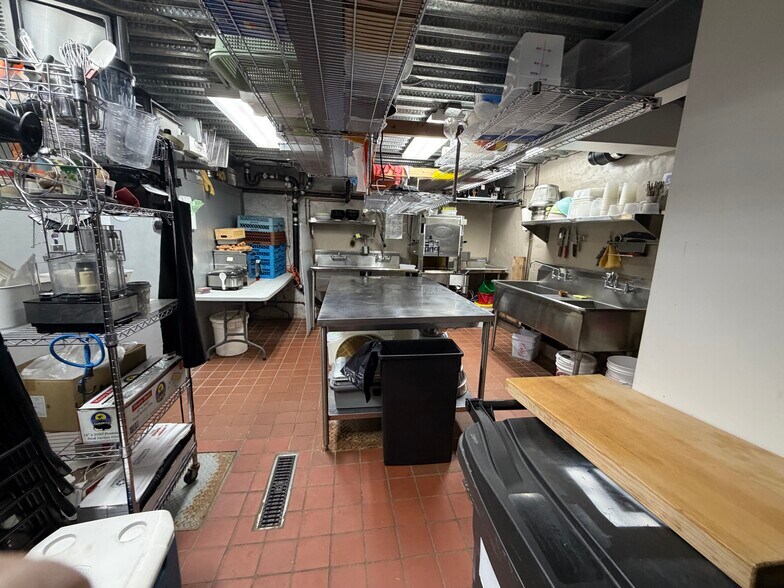 More Photos Of 117 Berry St, Brooklyn Storefront Retail Residential For Sale