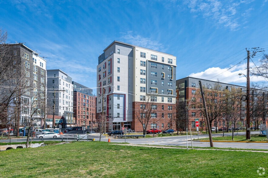 More Photos Of 4205-4206 Knox Rd, College Park Apartments For Lease