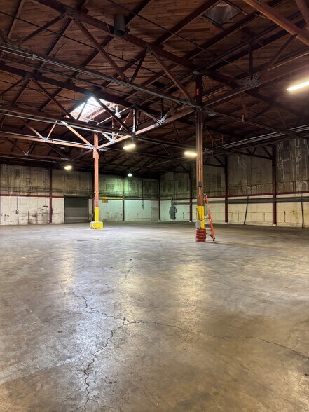 Primary Photo Of 1951 Williams St, San Leandro Warehouse For Lease