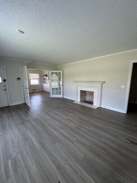 More Photos Of 939 Broad River Rd, Columbia Office For Sale