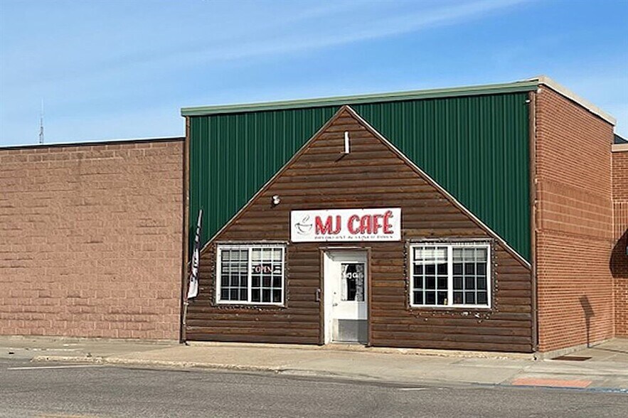 More Photos Of 105 Johnson Ave N, Fosston Storefront For Sale