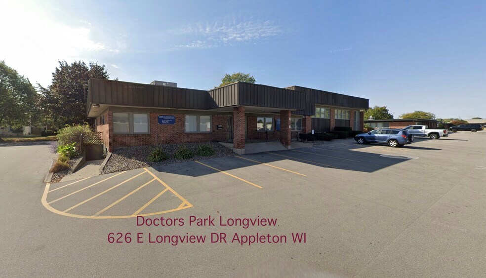 Primary Photo Of 626 E Longview Dr, Appleton Medical For Lease