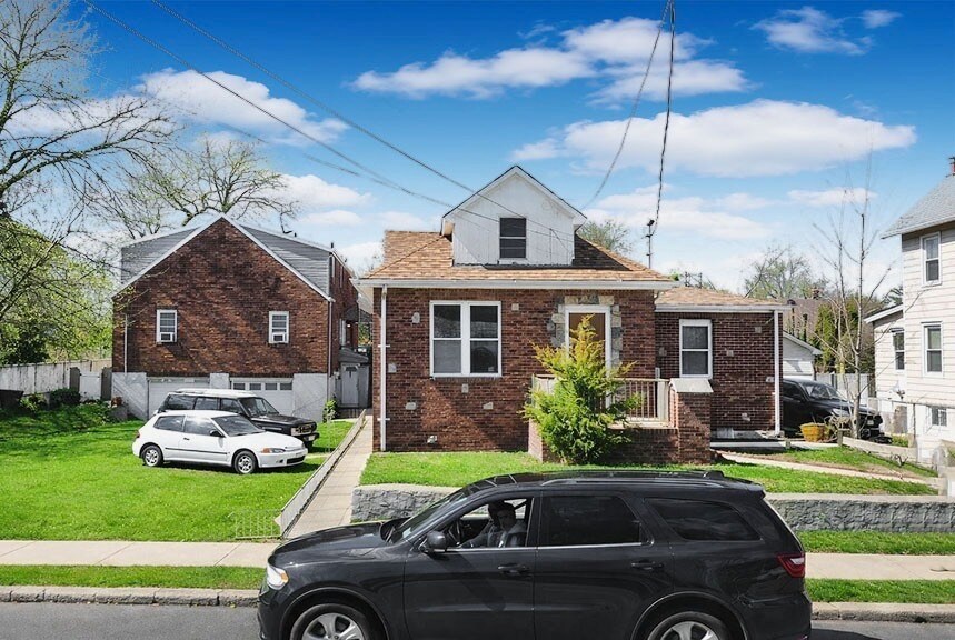 More Photos Of , Staten Island Multifamily For Sale
