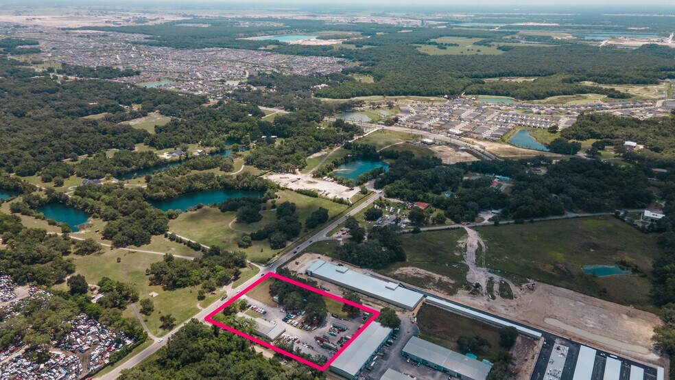 More Photos Of 3494 N US Highway 301, Wildwood Manufacturing For Lease