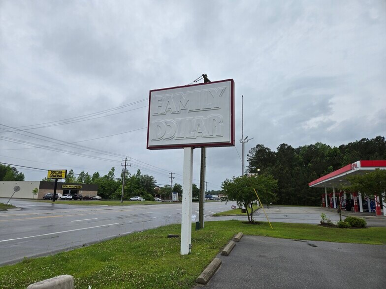 More Photos Of 13881 NC Highway 55, Bayboro Freestanding For Sale