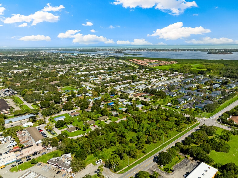 More Photos Of 670 8th St, Vero Beach Land For Sale