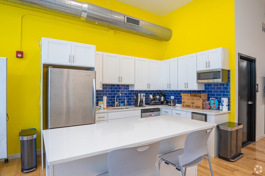 More Photos Of 1108-1110 Chestnut St, Philadelphia Office For Lease