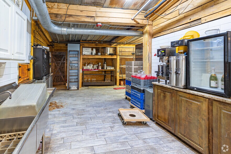 More Photos Of 468 SW 24th Ave, Goldsby Lodge Meeting Hall For Sale