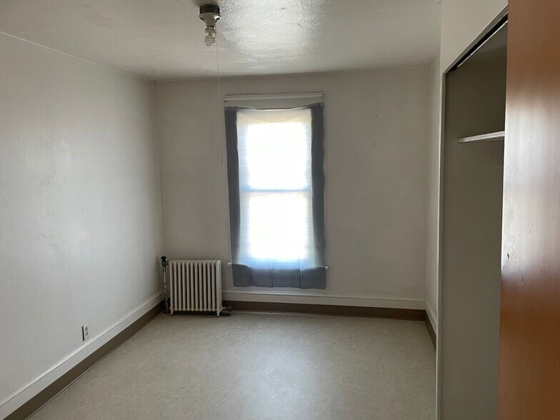 More Photos Of 480 W 7th Ave, Junction City Storefront Retail Office For Sale