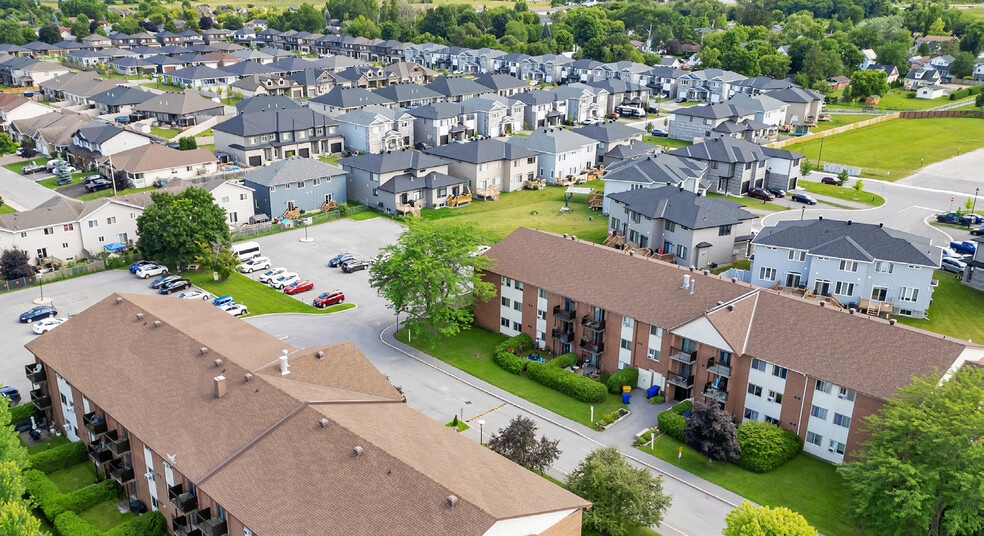 More Photos Of 1 Robert St, Arnprior Apartments For Sale
