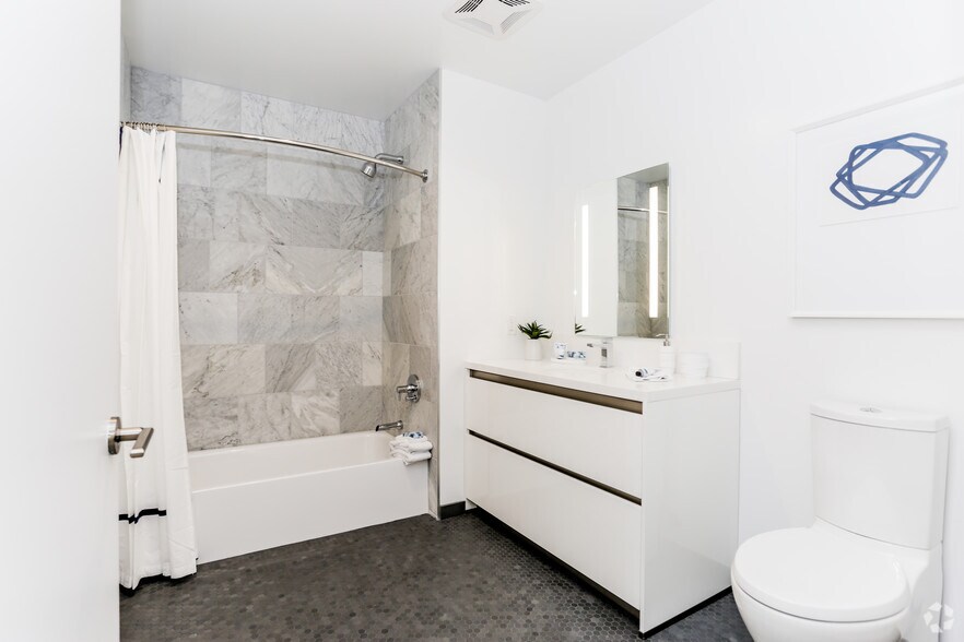 More Photos Of 1200 S Figueroa St, Los Angeles Apartments For Lease