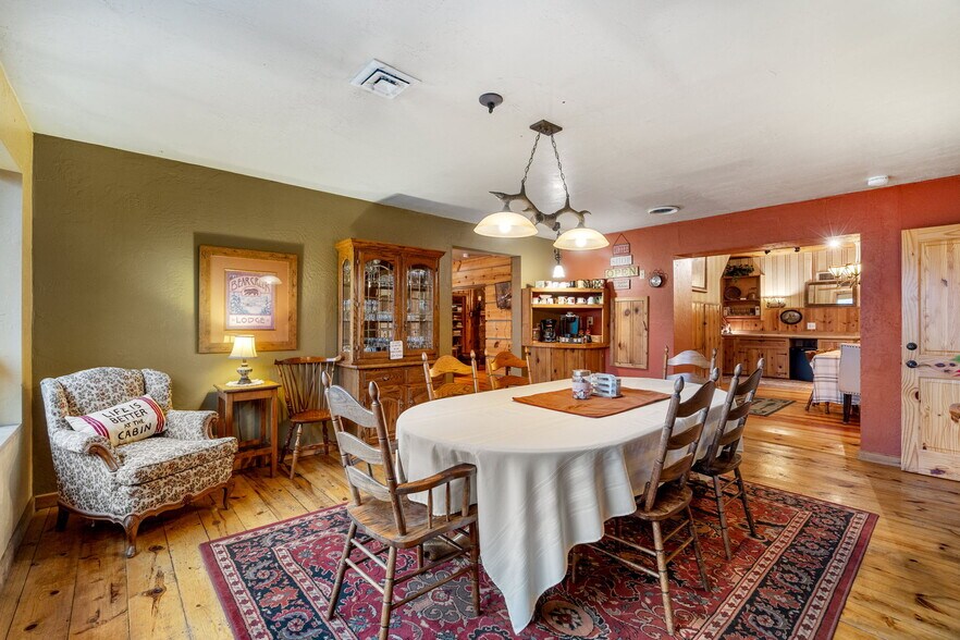 More Photos Of 140 Main St, Greer Specialty For Sale