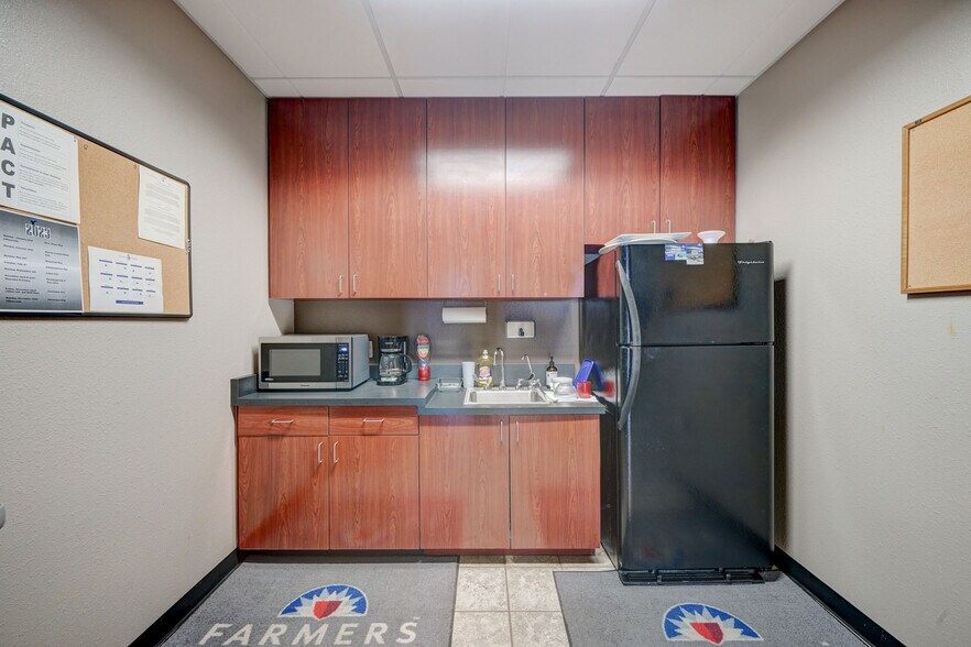 More Photos Of 9332 E Raintree Dr, Scottsdale Medical For Sale